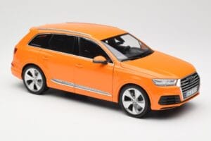 Audi Q7 4M Oranž Metallic Minichamps 1:18 110014004 Metall - pilt 6/8