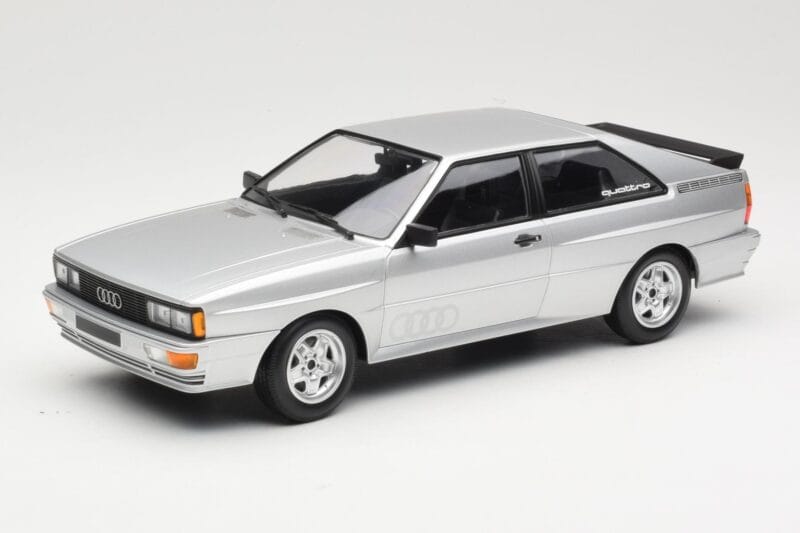 Audi Quattro B2 Hõbedane Minichamps 1:18 155016122 Metall
