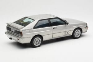 Audi Quattro LWB Hõbedane AUTOart 1:18 70303 Metall - pilt 3/8