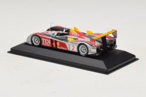 Audi R10 TDI LMP1 #2 R. Capello / T. Kristensen 2007 Minichamps 1:43 400071602 Metall - pilt 3/4