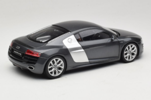 Audi R8 5.2 FSI Quattro Daytona Grey Kyosho 1:18 09216DG Metall - pilt 3/7