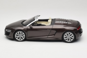 Audi R8 5.2 Spyder Teak Brown Kyosho 1:18 5010918525 Metall - pilt 4/8