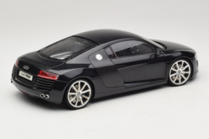 Audi R8 Must Kyosho 1:18 09213BK Metall - pilt 3/8