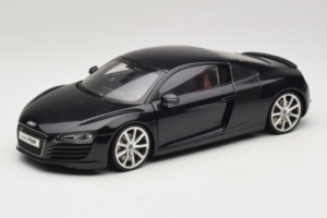 Audi R8 Must Kyosho 1:18 09213BK Metall
