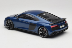Audi R8 Ascari Blue Jada 1:18 5011918451 Metall - pilt 5/6