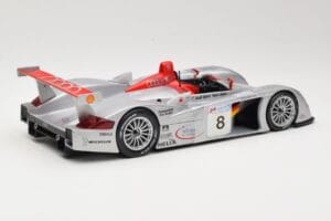 Audi R8 LMP900 #8 Audi Sport Team Joest F. Biela / E. Pirro / T. Kristensen 24 Hours of Le Mans 2000 Maisto 1:18 38899 Metall - pilt 2/6