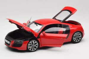 Audi R8 Punane Kyosho 1:18 09213R Metall - pilt 2/8