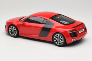 Audi R8 Punane Kyosho 1:18 09213R Metall - pilt 7/8