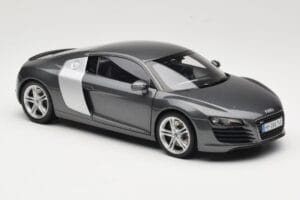 Audi R8 Type 42 4.2 Daytona Grey Kyosho 1:18 5010618425 Metall - pilt 6/8