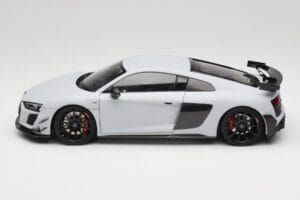 Audi R8 4S V10 Performance Valge Kengfai 1:18 VAKF-0357 Metall - pilt 4/8