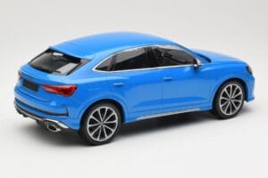 Audi RS Q3 F3 Sportback Sinine Minichamps 1:18 155018101 Metall - pilt 2/6