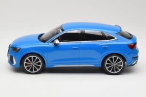 Audi RS Q3 F3 Sportback Sinine Minichamps 1:18 155018101 Metall - pilt 3/6