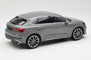 Audi RS Q3 F3 Sportback Hall Minichamps 1:18 155018100 Metall - pilt 2/6
