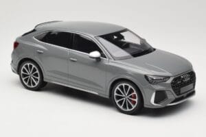 Audi RS Q3 F3 Sportback Hall Minichamps 1:18 155018100 Metall - pilt 4/6