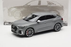 Audi RS Q3 F3 Sportback Hall Minichamps 1:18 155018100 Metall - pilt 6/6
