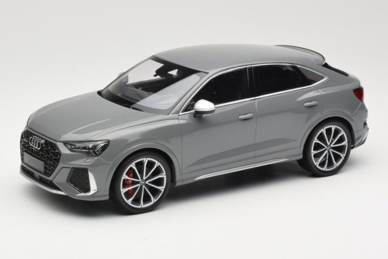 Audi RS Q3 F3 Sportback Hall Minichamps 1:18 155018100 Metall