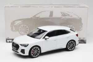 Audi RS Q3 F3 Sportback Glacier White Metallic Minichamps 1:18 155018105 Metall - pilt 6/6