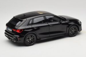 Audi RS3 8Y Sportback Myth Black Norev 1:18 188388 Metall - pilt 3/8