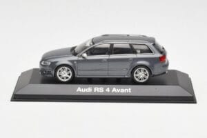 Audi RS4 B7 Avant Hall Minichamps 1:43 5010509223 Metall