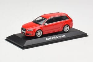 Audi RS4 B7 Avant Punane Minichamps 1:43 5010509213 Metall - pilt 2/4