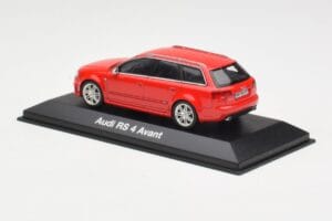 Audi RS4 B7 Avant Punane Minichamps 1:43 5010509213 Metall - pilt 3/4