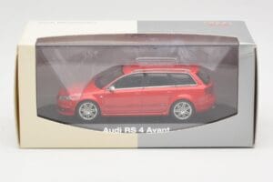 Audi RS4 B7 Avant Punane Minichamps 1:43 5010509213 Metall - pilt 4/4