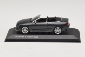 Audi RS5 B8 Kabriolett Daytona Gray Minichamps 1:43 5011215323 Metall