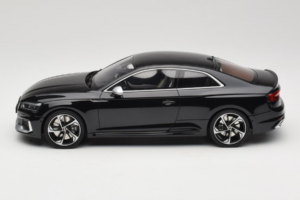 Audi RS5 B9 Coupe Must GT Spirit 1:18 GT751 Vaik - pilt 3/6