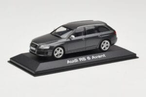 Audi RS6 C5 Avant Daytona Grey Minichamps 1:43 5010710233 Metall - pilt 2/4