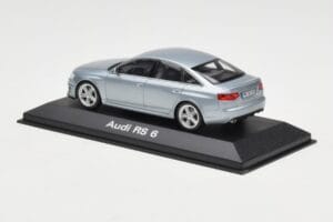 Audi RS6 C6 Monza Silver Minichamps 1:43 5010810113 Metall - pilt 3/4