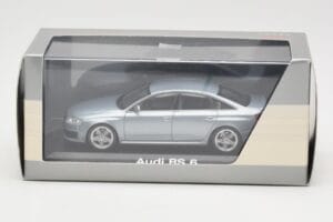 Audi RS6 C6 Monza Silver Minichamps 1:43 5010810113 Metall - pilt 4/4