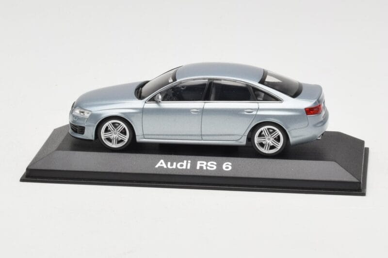 Audi RS6 C6 Monza Silver Minichamps 1:43 5010810113 Metall