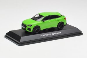 Audi RSQ3 F3 Sportback Roheline Minichamps 1:43 5012013631 Metall - pilt 2/4