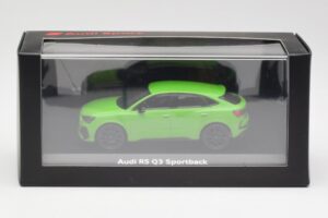 Audi RSQ3 F3 Sportback Roheline Minichamps 1:43 5012013631 Metall - pilt 4/4