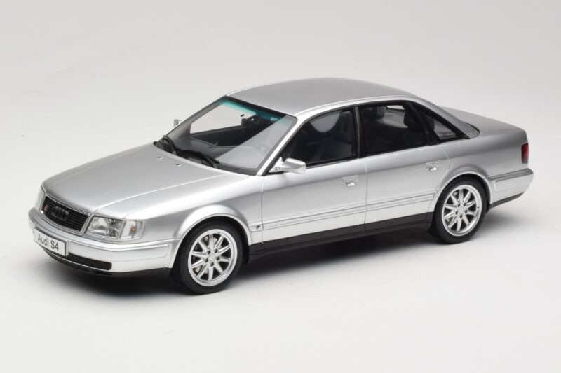 Audi S4 C4 4.2 V8 Crystal Silver Otto 1:18 OT464 Vaik