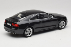Audi S5 B8 Coupe Must Norev 1:18 188360 Metall - pilt 3/8