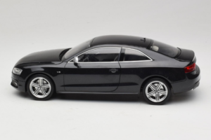 Audi S5 B8 Coupe Must Norev 1:18 188360 Metall - pilt 4/8
