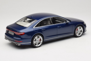 Audi S8 D5 Sinine GT Spirit 1:18 GT313 Vaik - pilt 2/6