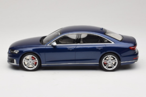 Audi S8 D5 Sinine GT Spirit 1:18 GT313 Vaik - pilt 3/6