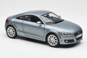 Audi TT 8J Condor Hall Minichamps 1:18 5010500415 Metall - pilt 6/8