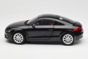 Audi TT 8J Phantom Must Minichamps 1:18 5010500425 Metall - pilt 4/8