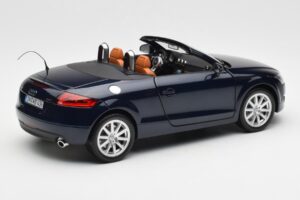 Audi TT 8J Roadster Sügavmere Sinine Minichamps 1:18 5010500525 Metall - pilt 3/8