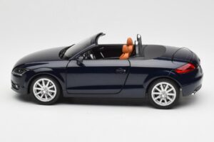 Audi TT 8J Roadster Sügavmere Sinine Minichamps 1:18 5010500525 Metall - pilt 4/8