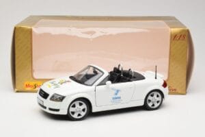 Audi TT 8N Kabriolett Valge Maisto 1:18 56065 Metall - pilt 8/8