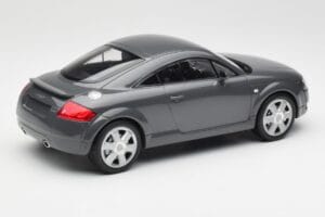 Audi TT 8N Coupe Grey Metallic Minichamps 1:18 155017020 Metall - pilt 2/6