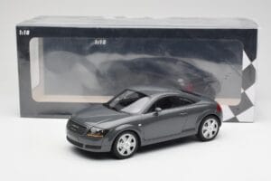 Audi TT 8N Coupe Grey Metallic Minichamps 1:18 155017020 Metall - pilt 6/6