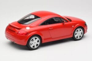 Audi TT 8N Punane Minichamps 1:18 155017022 Metall - pilt 2/6