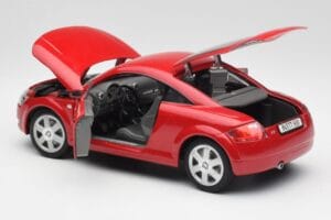 Audi TT 8N Coupe Punane Revell 1:18 89909092 Metall - pilt 5/8
