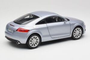Audi TT 8N RHD Lake Hõbe Metallik Minichamps 1:18 150015020 Metall - pilt 3/8