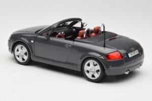 Audi TT 8N Roadster Hall Maisto 1:18 50346 Metall - pilt 7/8